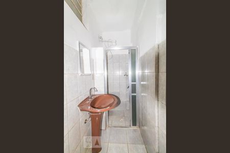 Banheiro de apartamento para alugar com 2 quartos, 25m² em Cidade Jardim, Belo Horizonte