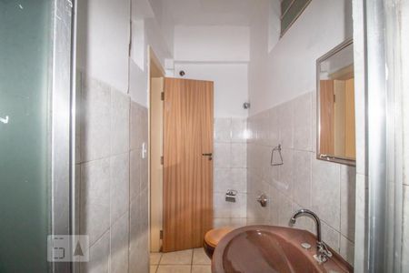 Banheiro de apartamento para alugar com 2 quartos, 25m² em Cidade Jardim, Belo Horizonte