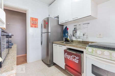 Cozinha de apartamento à venda com 2 quartos, 62m² em Jardim Aeroporto, São Paulo