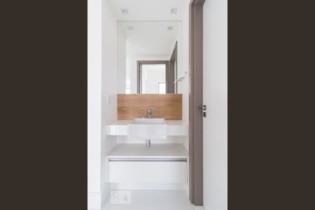 Banheiro de apartamento para alugar com 2 quartos, 72m² em Funcionários, Belo Horizonte