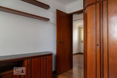 Quarto 1 de apartamento à venda com 4 quartos, 220m² em Bosque da Saúde, São Paulo