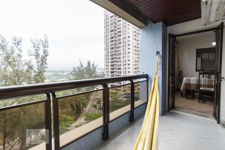 Sacada de apartamento à venda com 2 quartos, 70m² em Barra da Tijuca, Rio de Janeiro