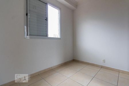 Quarto 1 de apartamento para alugar com 2 quartos, 49m² em Jardim Aeroporto, São Paulo