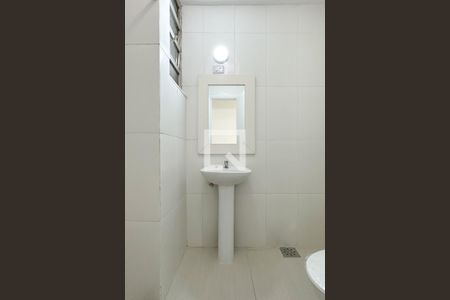 Banheiro de kitnet/studio à venda com 1 quarto, 31m² em Copacabana, Rio de Janeiro