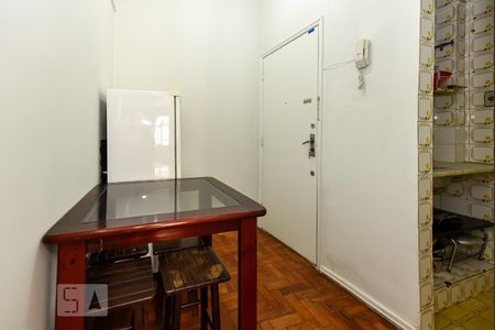 Saleta de kitnet/studio para alugar com 1 quarto, 31m² em Copacabana, Rio de Janeiro