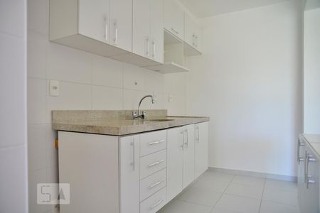 Cozinha de apartamento à venda com 2 quartos, 69m² em Empresarial 18 do Forte, Barueri