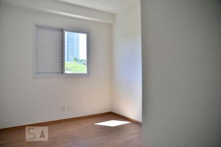 Quarto 1  de apartamento à venda com 2 quartos, 69m² em Empresarial 18 do Forte, Barueri