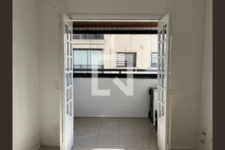 Sacada de apartamento para alugar com 3 quartos, 75m² em Chácara Inglesa, São Paulo