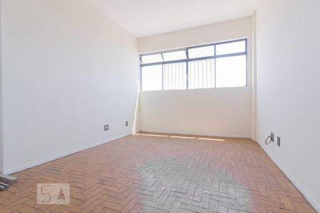 Sala de apartamento para alugar com 3 quartos, 90m² em Carlos Prates, Belo Horizonte