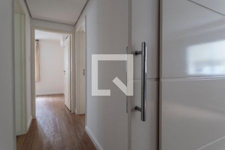 Corredor de apartamento para alugar com 2 quartos, 120m² em Vila Uberabinha, São Paulo