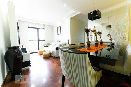 Sala de apartamento para alugar com 3 quartos, 70m² em Jardim Itapeva, São Paulo