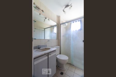 Banheiro social de apartamento à venda com 2 quartos, 65m² em Vila Monte Alegre, São Paulo