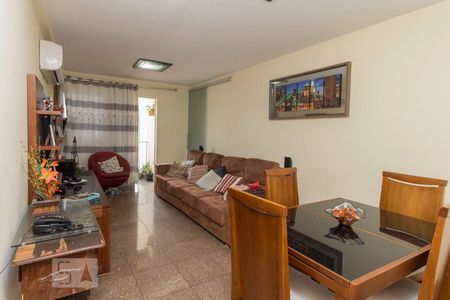 Apartamento à venda com 89m², 3 quartos e 1 vagaSala