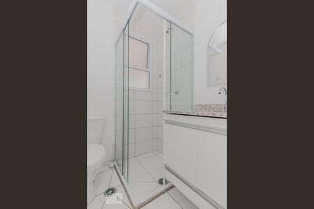 Banheiro de apartamento à venda com 3 quartos, 65m² em Umuarama, Osasco