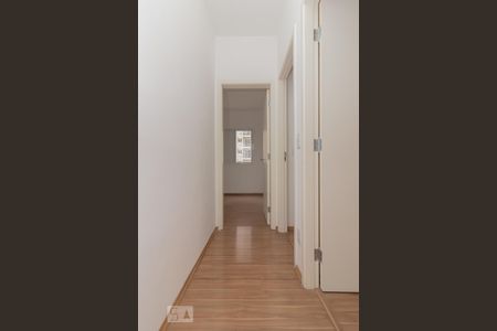 Corredor de apartamento à venda com 3 quartos, 65m² em Umuarama, Osasco