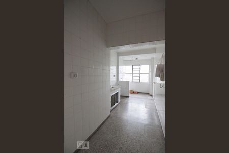 Cozinha de apartamento para alugar com 1 quarto, 60m² em Bela Vista, São Paulo