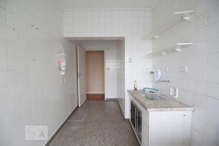 Cozinha de apartamento para alugar com 1 quarto, 60m² em Bela Vista, São Paulo