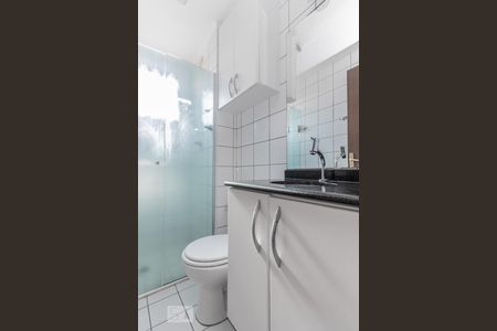 Banheiro de apartamento para alugar com 2 quartos, 50m² em Rio Pequeno, São Paulo