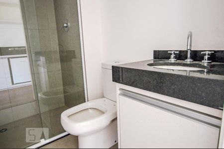 Banheiro de kitnet/studio à venda com 1 quarto, 25m² em Perdizes, São Paulo