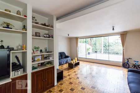 Sala de casa para alugar com 4 quartos, 375m² em Bela Aliança, São Paulo