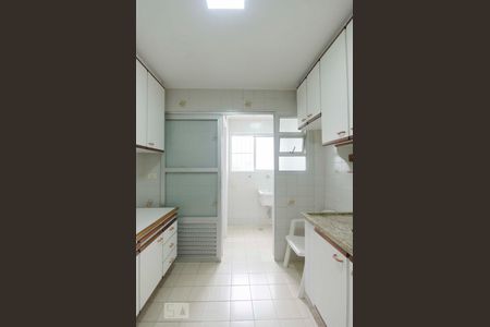 Cozinha de apartamento à venda com 2 quartos, 58m² em Jardim Santa Inês, São Paulo
