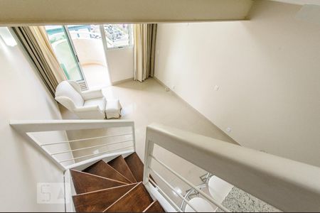 Vista da Suite - Escada de apartamento para alugar com 1 quarto, 50m² em Cambuí, Campinas