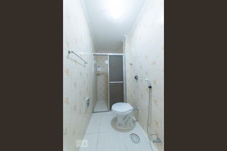 Banheiro de apartamento à venda com 1 quarto, 45m² em Centro, Campinas