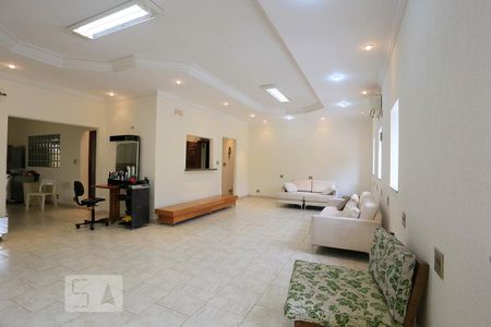 Sala de casa de condomínio à venda com 4 quartos, 400m² em Alto de Pinheiros, São Paulo