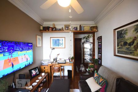 Sala de tv de apartamento à venda com 2 quartos, 105m² em Vila Andrade, São Paulo