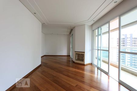 Sala de apartamento para alugar com 3 quartos, 162m² em Vila Suzana, São Paulo