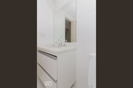Banheiro de apartamento para alugar com 2 quartos, 78m² em Jardim Iracema, Barueri