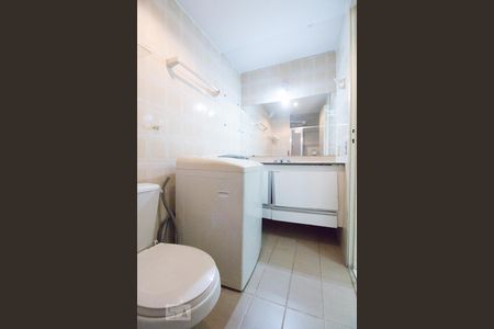 Banjeiro de kitnet/studio para alugar com 1 quarto, 29m² em Setor Central, Goiânia