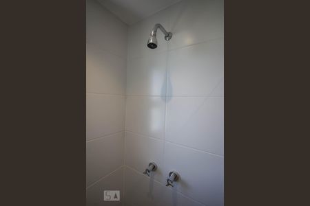 Banheiro suíte detalhe de apartamento para alugar com 1 quarto, 41m² em Sumarezinho, São Paulo