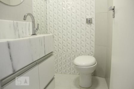 Banheiro de kitnet/studio para alugar com 1 quarto, 30m² em Bela Vista, São Paulo