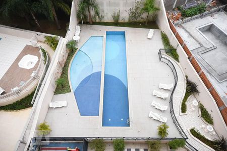 Vista para piscina de apartamento à venda com 2 quartos, 57m² em Vila Gomes, São Paulo