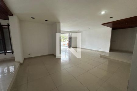 Sala de casa à venda com 5 quartos, 450m² em Freguesia (jacarepaguá), Rio de Janeiro