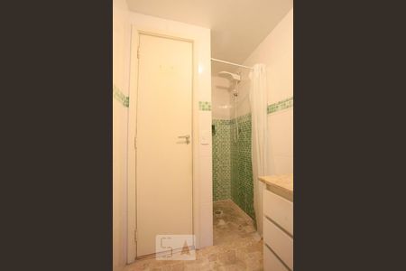 Banheiro de apartamento para alugar com 2 quartos, 65m² em Jardim das Bandeiras, São Paulo