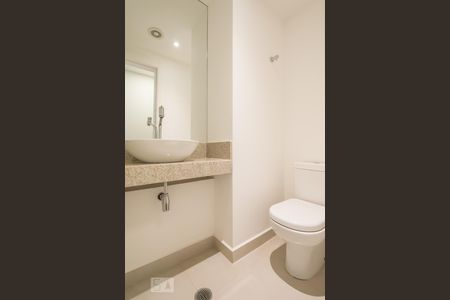 Lavabo de apartamento para alugar com 1 quarto, 59m² em Vila Cruzeiro, São Paulo