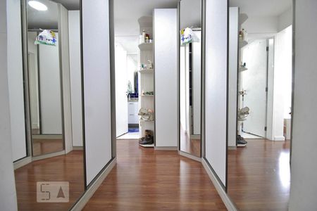 Closet da suíte 1 de apartamento para alugar com 3 quartos, 133m² em Parque Reboucas, São Paulo