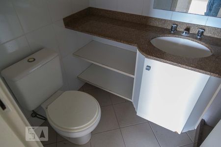 Banheiro social de apartamento à venda com 2 quartos, 80m² em Recreio dos Bandeirantes, Rio de Janeiro