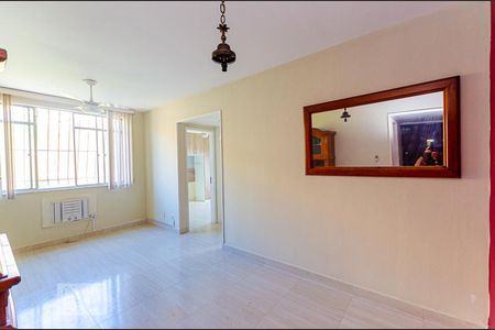 Sala de apartamento à venda com 2 quartos, 75m² em Engenhoca, Niterói