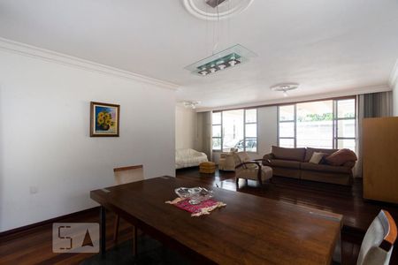 Sala de casa à venda com 6 quartos, 500m² em Planalto Paulista, São Paulo