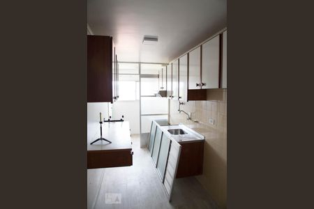 Cozinha  de apartamento para alugar com 2 quartos, 62m² em Piqueri, São Paulo