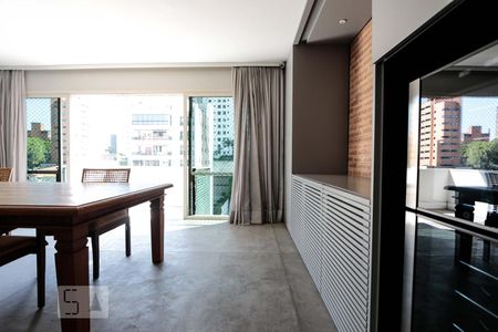 Sala de apartamento para alugar com 2 quartos, 230m² em Real Parque, São Paulo