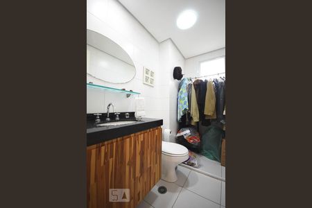 Banheiro suíte 1 de apartamento à venda com 3 quartos, 132m² em Vila Andrade, São Paulo