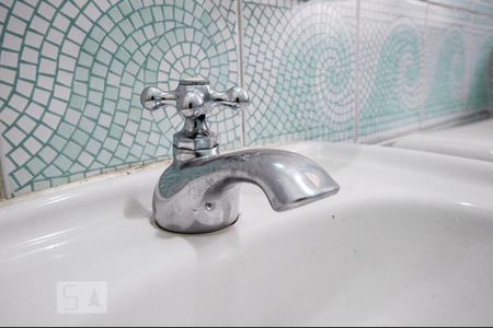 Lavabo de apartamento para alugar com 3 quartos, 158m² em Perdizes, São Paulo