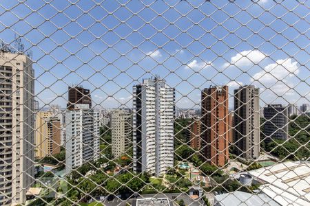 Sala (vista) de apartamento à venda com 2 quartos, 147m² em Vila Andrade, São Paulo