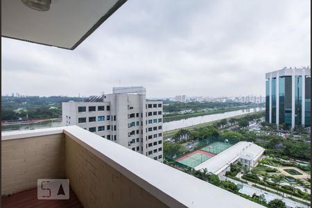 Sala varanda vista de apartamento à venda com 3 quartos, 223m² em Alto de Pinheiros, São Paulo