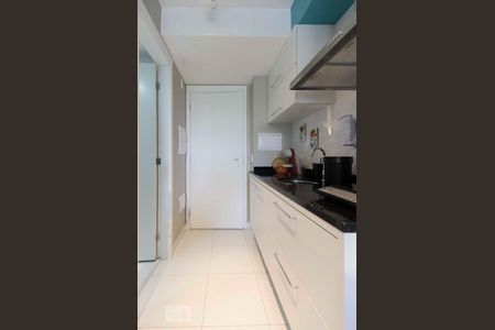 Cozinha de kitnet/studio para alugar com 1 quarto, 20m² em Santana, São Paulo