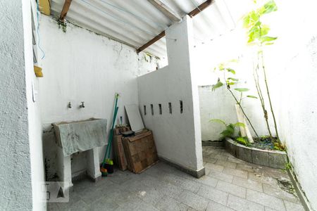 Quintal de casa para alugar com 2 quartos, 70m² em Jardim Petrópolis, São Paulo